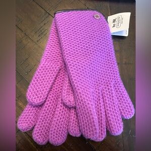 Coach 100% cashmere honeycomb gloves NWT